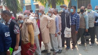 चीनले उपलब्ध गराएको खोप ४० देखि ५९ वर्ष उमेर समूहलाई लगाउने सरकारको निर्णय
