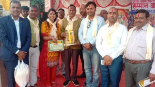 श्री कालीमाता मन्दिर मेउडिहवाको साधारणसभा,  सहयोगीलाई सम्मान