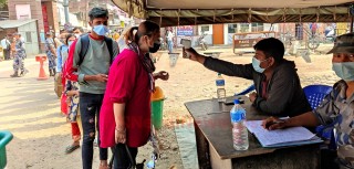 सोमबार वेलहिया नाकाबाट आएका ५ जनामा कोरोना पोजिटिभ, शनिबार हुदैन  सिमामा आरडिटी