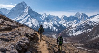 चीनले लगायो सगरमाथा आरोहणमा  रोक