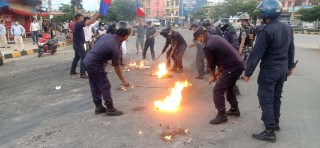 युवासंघ र अनेरास्ववियुले जलायो भैरहवामा प्रधान न्यायधीसको पुत्ला