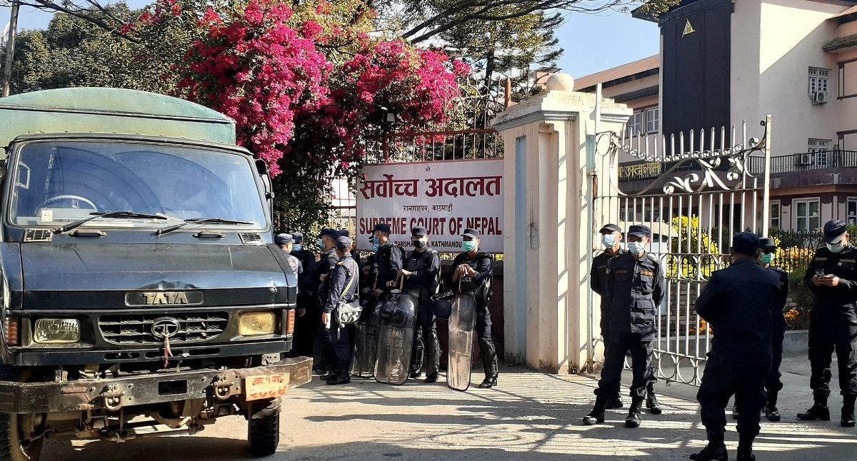 प्रधानन्यायाधीशलाई नेपाल बारले सर्वोच्च प्रवेशमा रोक,  सुरक्षा व्यवस्था कडा