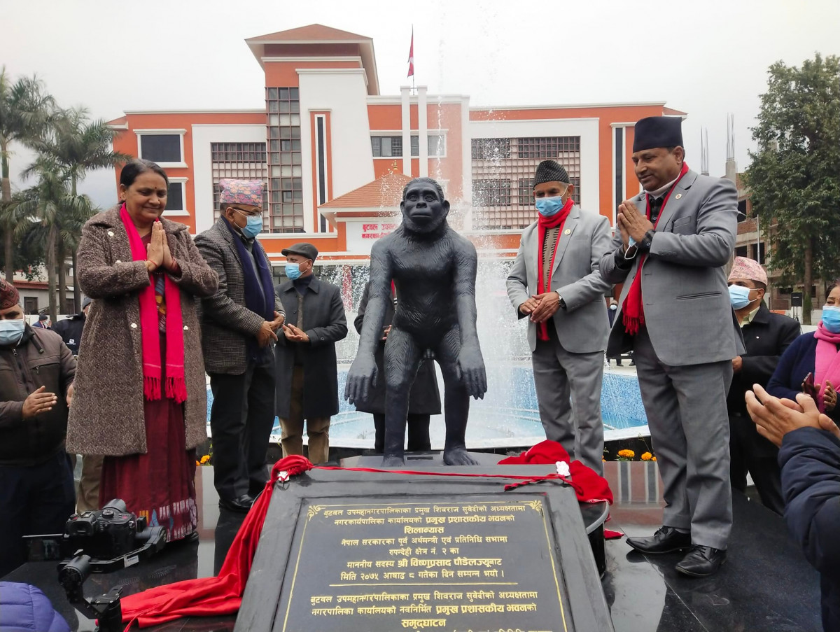 बुटवल उपमहानगरको नयाँ भवन  उद्घाटन , विकासका काममा सहकार्य गर्न आग्रह