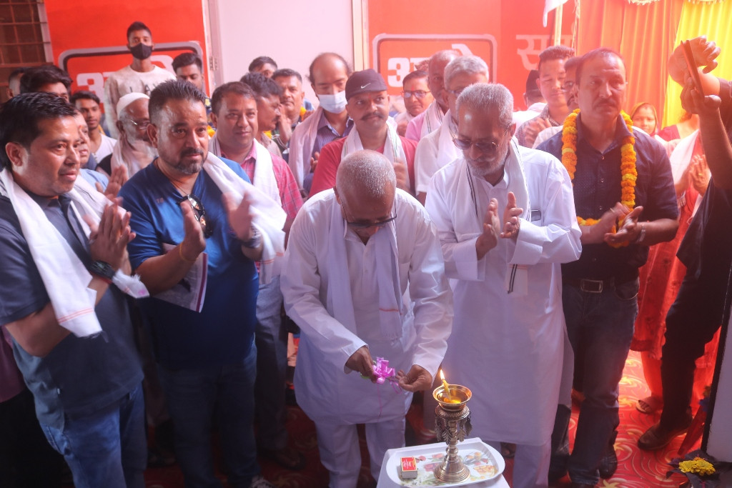 सिद्धार्थनगर ९ मा राप्रपाको चुनाव प्रचार प्रसार कार्यालयको उद्घाटन
