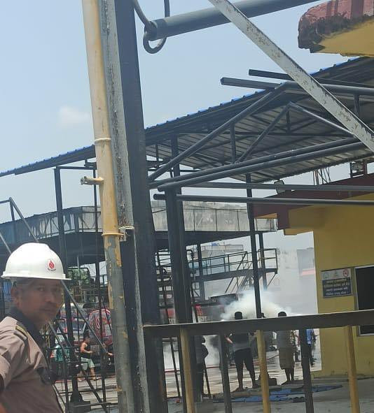 रुपन्देहीको भलवारी स्थित डिपोमा लागेको आगो नियन्त्रणमा