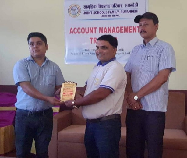 सामूहिक विद्यालय परिवारको आयोजनामा लेखा व्यवस्थापन तालिम
