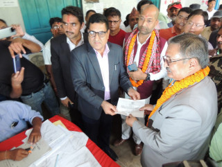 गृहमन्त्री खाँणद्धारा रुपन्देही–३ मा उम्मेदवारी दर्ता