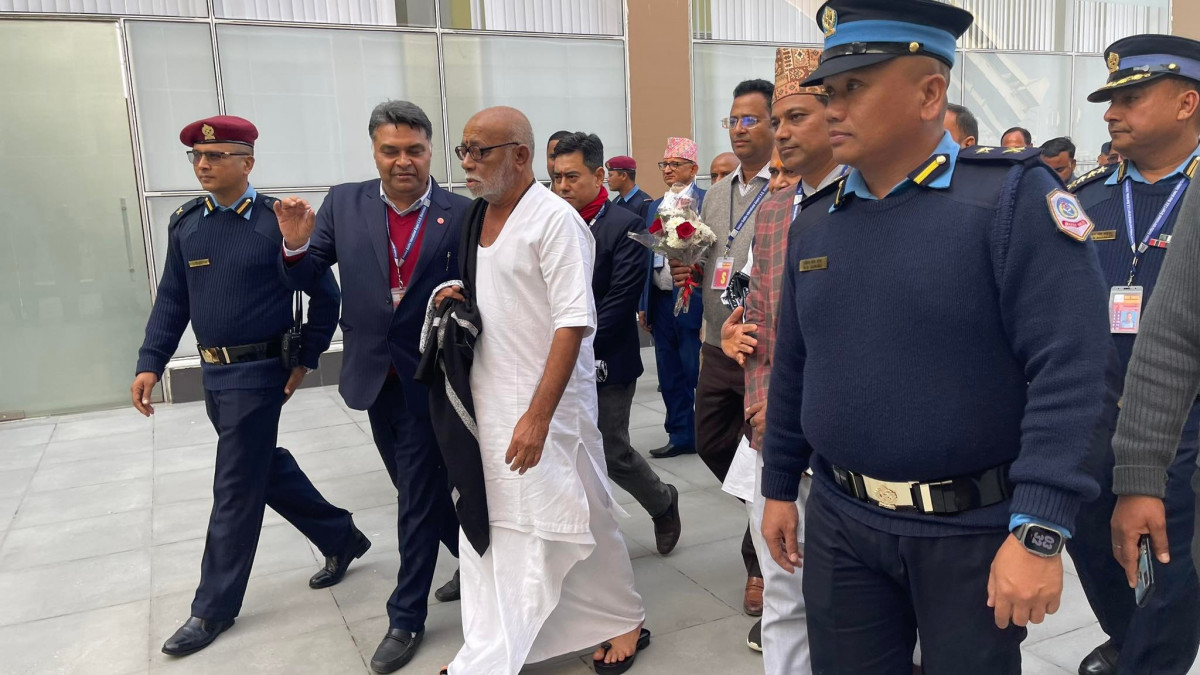 murari bapu 2.jpg