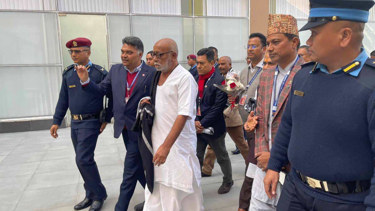 murari bapu 1.jpg