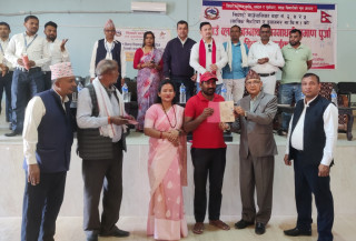 सियारीका २५० घरधुरीलाई गाउँव्लक अन्तरगतको जग्गा पुर्जा बितरण