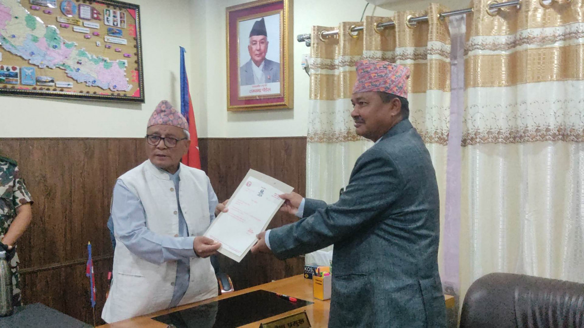 लुम्बिनीमा कांग्रेसका डिल्ली चौधरी मुख्यमन्त्री नियुक्त