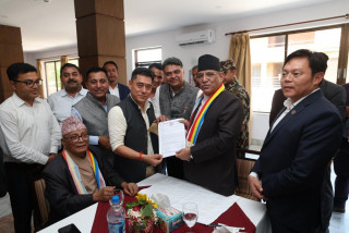 गौतमबुद्ध अन्तर्राष्ट्रिय विमानस्थल पूर्णसञ्चालनको माग राख्दै प्रधानमन्त्रीलाई ज्ञापनपत्र