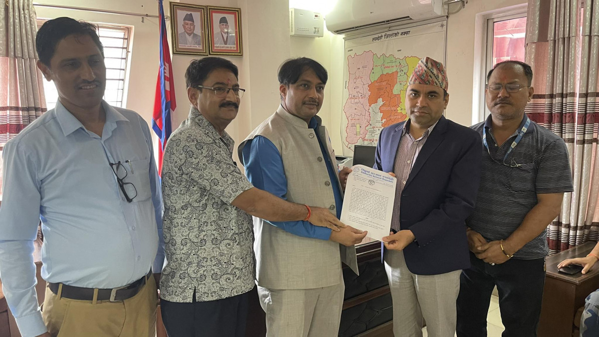 सिमानाका ब्यवस्थित गर्नु पर्ने माग राख्दै सिद्धार्थ संजाल रुपन्देहीले जिल्ला प्रशासन कार्यालय र भैरहवा भन्सार कार्यालयमा ज्ञापनपत्र बुझायो