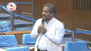 कवाड व्यवसायीमाथि प्रहरीको दमनबारे संसदमा गृहमन्त्रीको जवाफ माग