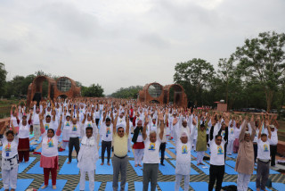 लुम्बिनीमा मनाइयो अन्तर्राष्ट्रिय योग दिवस, योग स्वास्थ्य र कल्याणको मार्ग हो : मुख्यमन्त्री महरा
