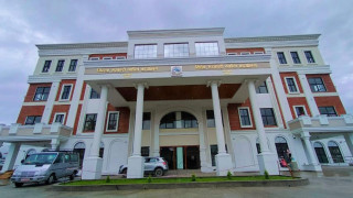 प्रतीक थापालाई सरकारी वकिल कार्यालय काठमाडौँमा लगियो लगिदै