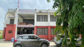 आर्थिक मन्दिको असर : रुपन्देहीका ४०२ उधोग ब्यावसाय बन्द , कम्तीमा एक हजार पांच सय जना बेरोजगार