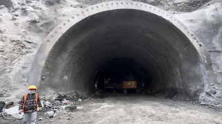 सिद्धार्थ राजमार्गमा पर्ने सिद्धबाबा सुरुङ निर्माणको भौतिक प्रगति १५ प्रतिशत