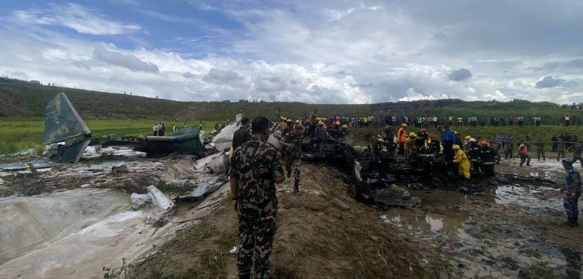 सौर्य एयरलाइन्सको विमान दुर्घटनाः घटनास्थलमा २ जनाको शव फेला, क्याप्टेनको उद्धार