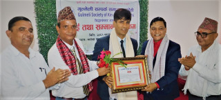 गुल्मेली सम्पर्क समाज सिद्धार्थनगर शाखाद्वारा प्रजिअ अर्याललाई सम्मान