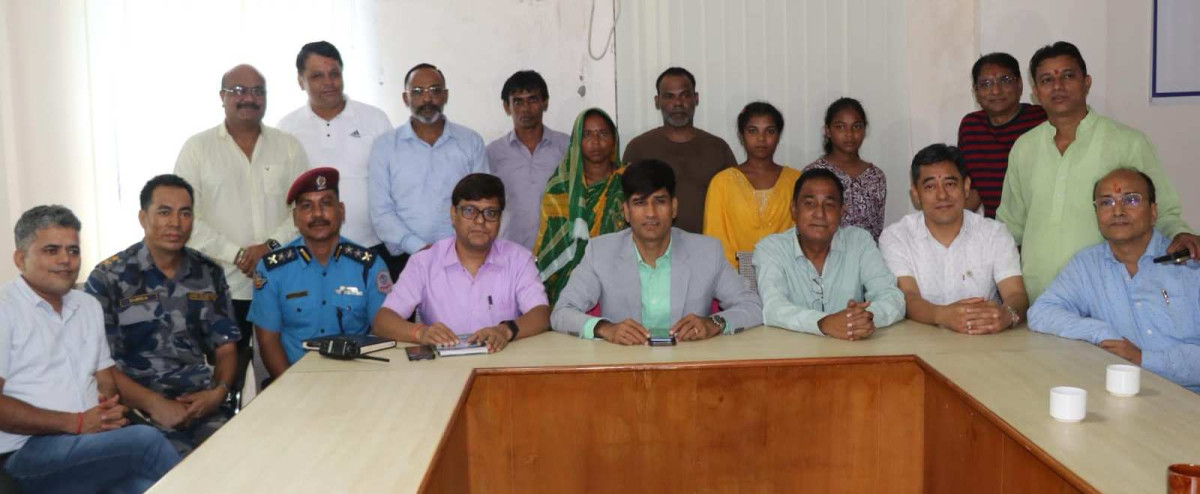 ब्लडमनि तिरेर साउदीजेल बाट मुक्त भएका यादव पिडित परिवार र रुपन्देही बासीसंग माफी माग्न रुपन्देही आए