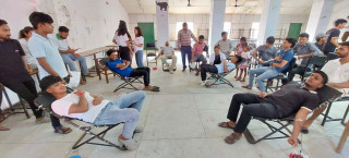 युवा रेडक्रस सर्कल, पक्लिहवा कृषि क्याम्पसद्धारा ४७ प्वाइण्ट रगत संकलन