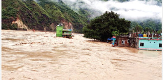 देशभर कम्तीमा १०० को मृत्यु, ७२ बेपत्ता