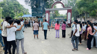 कृषि क्याम्पस पक्लिहवामा एमाले काग्रेस माओवादी निकट विद्यार्थी संगठनका पदाधिकारीहरु द्धारा राजिनामा , स्वबियु साइनबोर्ड जलाइयो , जेनजी आन्दोलन प्रति एकिबद्धता 