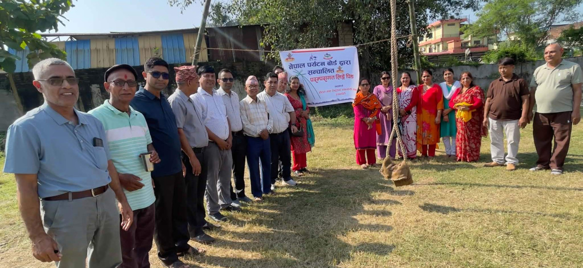 होटल तथा रेष्टुरेन्ट ब्यावसायी संगठन रुपन्देहीको सहकार्यमा दुर्गा मन्दीरमा लिङ्गे पिङ संचालन